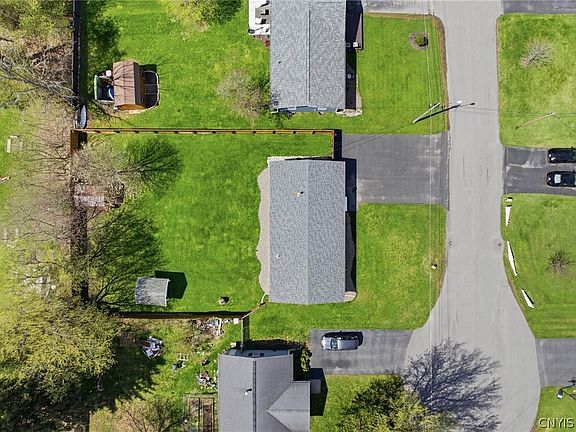 4th image of 120 Frier Ln