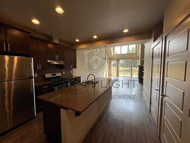 2200 Greenview Cir #1 — Photo 13