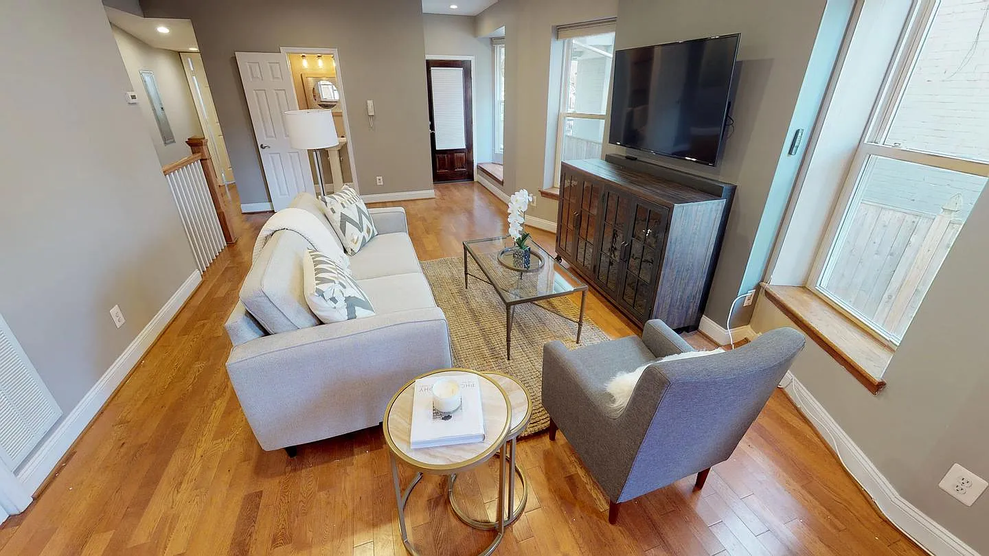 Private Rooms Available - 3518 10th Street NW — Photo 2