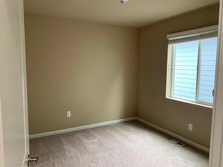24515 SE 46th Ter — Photo 11