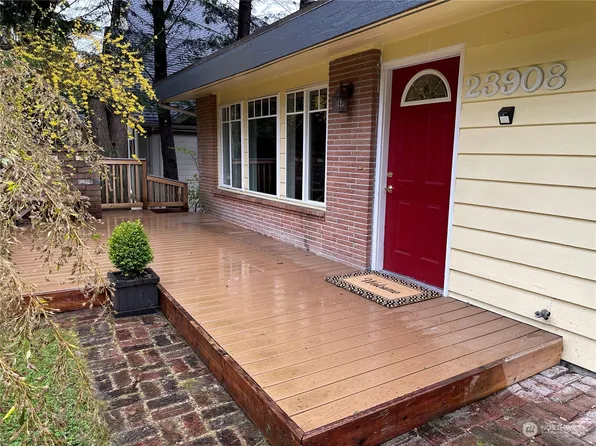 23908 29th Avenue W, Brier, WA 98036