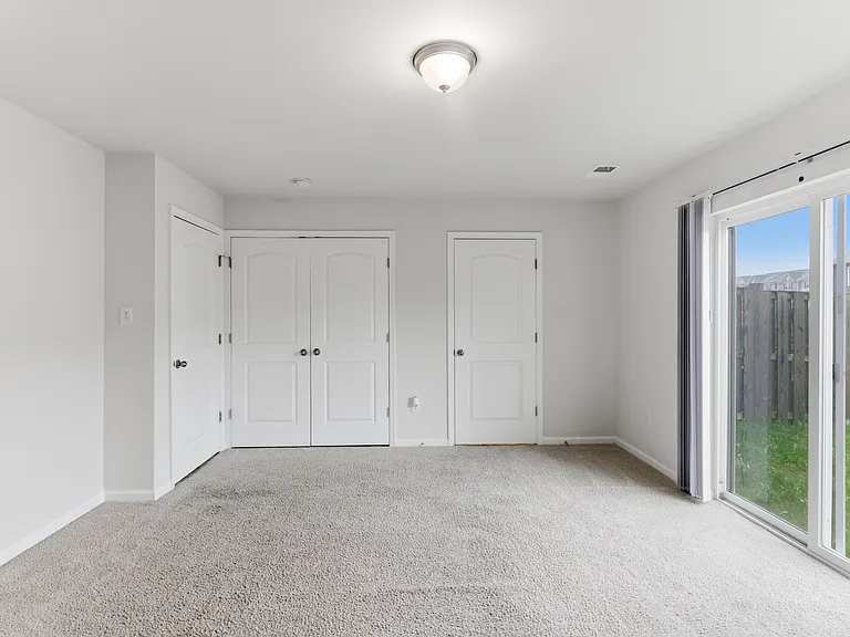 293 Magellan Dr — Photo 6