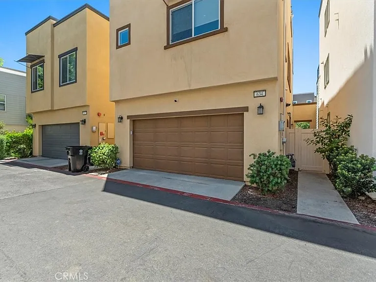 634 Daniel Freeman Cir — Photo 39