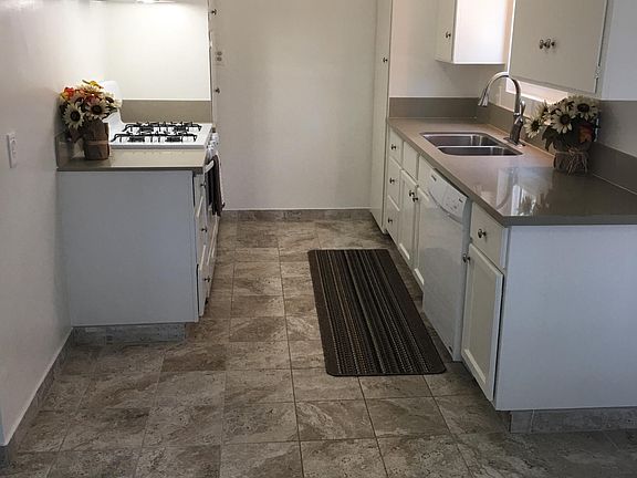 2nd image of 17017 Yukon Ave
