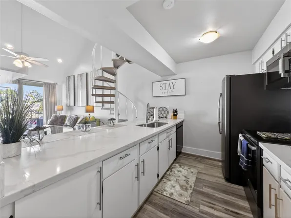 12600 Melville Dr APT 328B, Montgomery, TX 77356