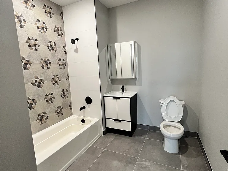 138 Mallory Ave #505 — Photo 8