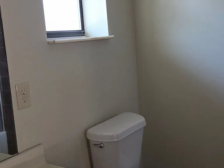 484 Tamarack St — Photo 11