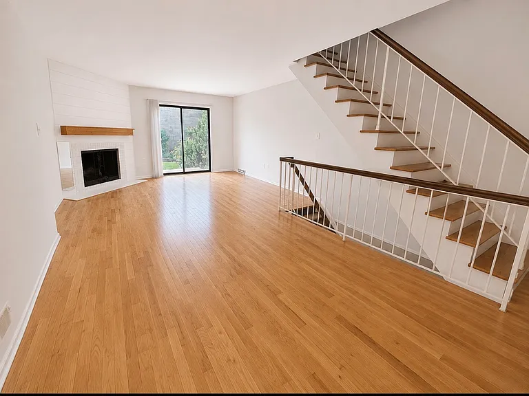 181 Long Hill Rd #P2 — Photo 5