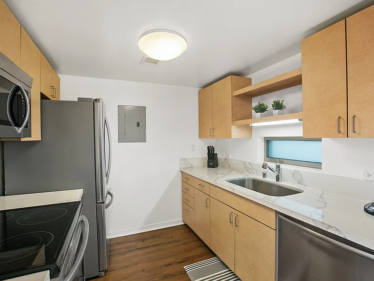 425 W Beech St #526 — Photo 14