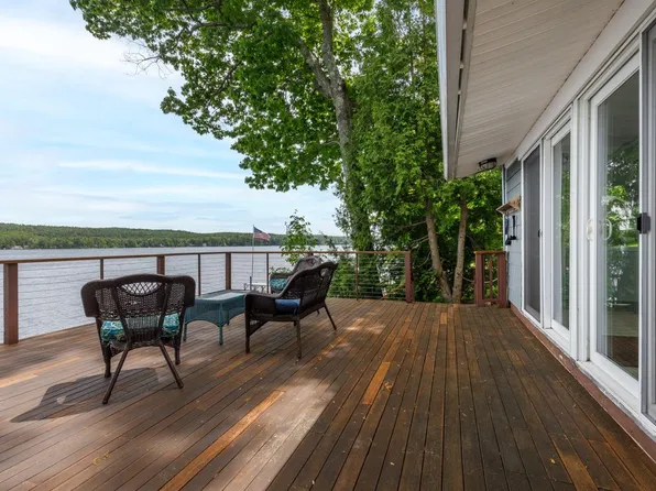 2 Charlie Lane, Deerfield, NH 03037
