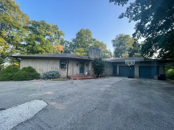 572 E Sycamore St, Attica, IN 47918