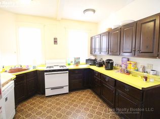 88 Verndale St, Brookline, MA 02446
