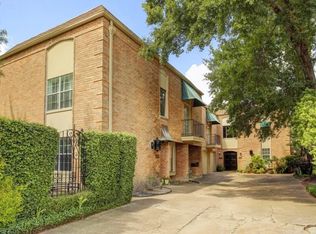 6106 Burgoyne Rd #C, Houston, TX 77057