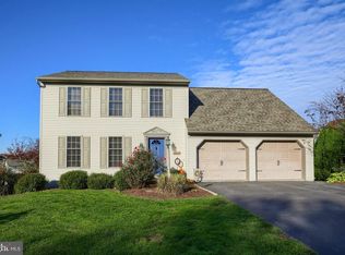 4073 Woodcrest Ln, Columbia, PA 17512