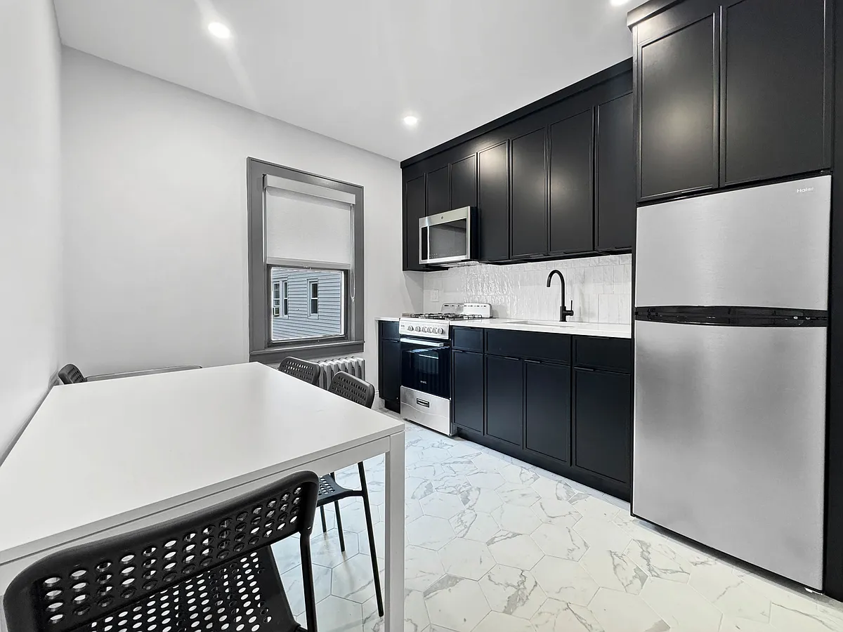 Kitchen - 78 Elm Ave #2