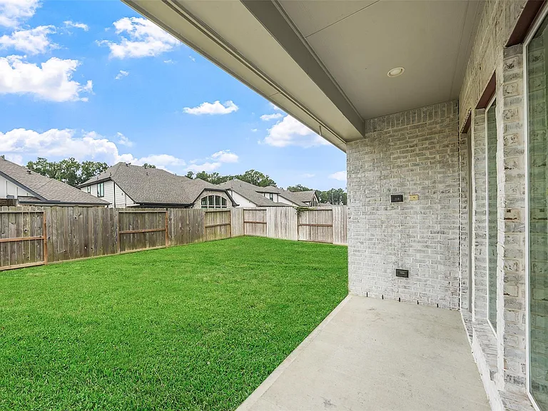 7420 Caprock Canyon Ln — Photo 32