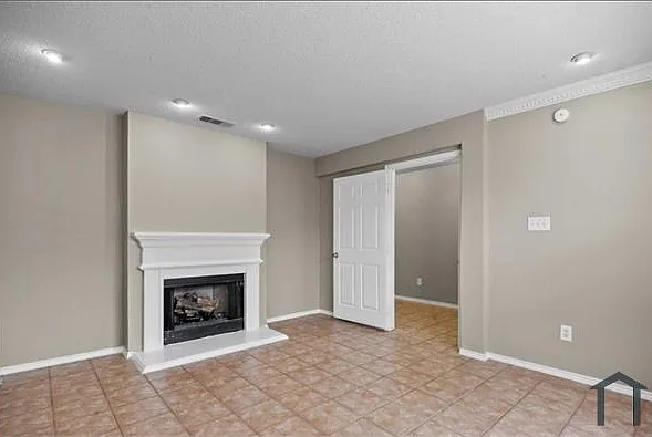 8413 Southern Prairie Dr — Photo 4