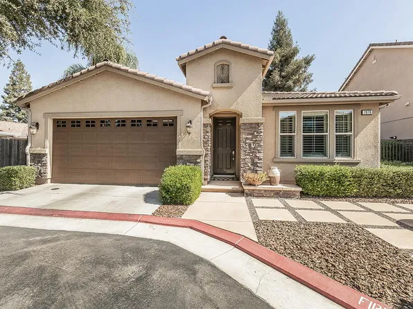 7076 N Cedar Hill Dr, Fresno, CA 93722