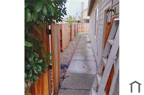 9669 Darley Way photo 1