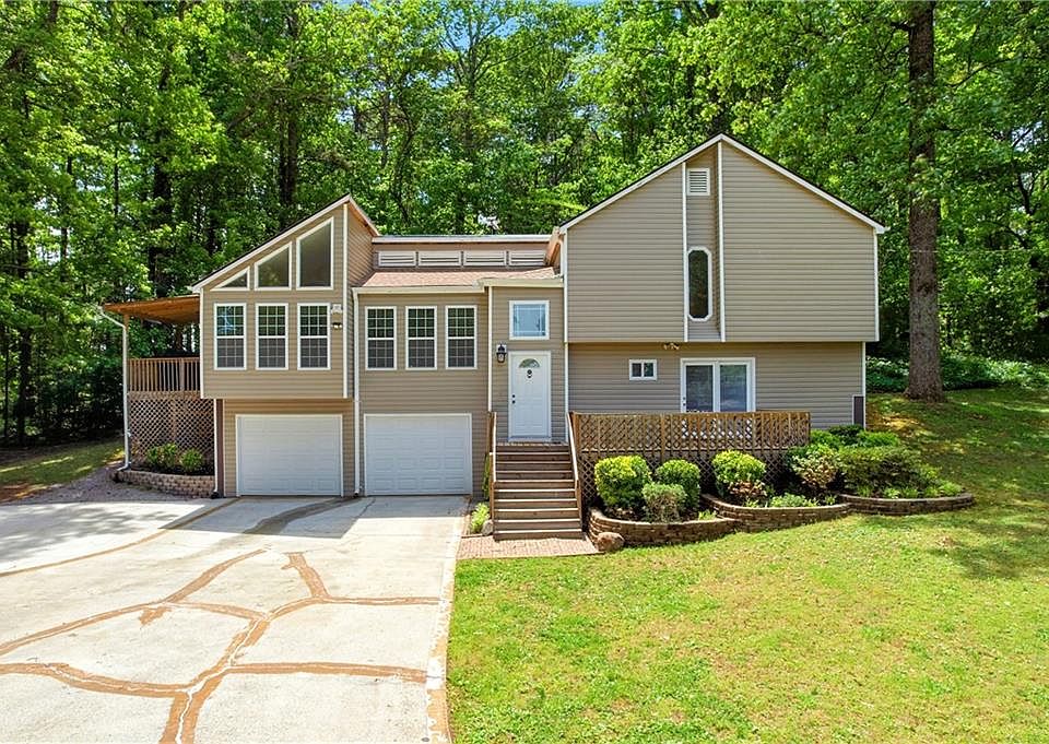 1st image of 2383 Black Oak Dr