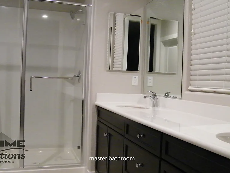4844 Holden Dr — Photo 9
