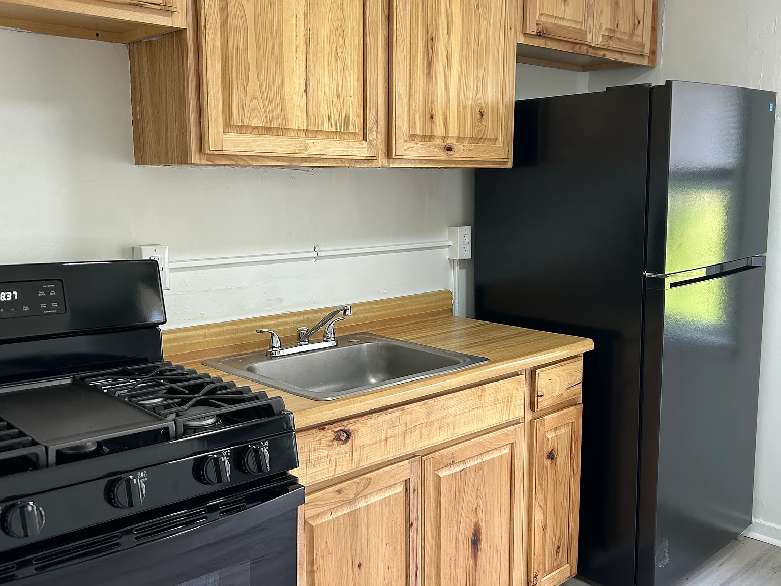 2 bed, 715 sqft, $1,095 — Photo 2
