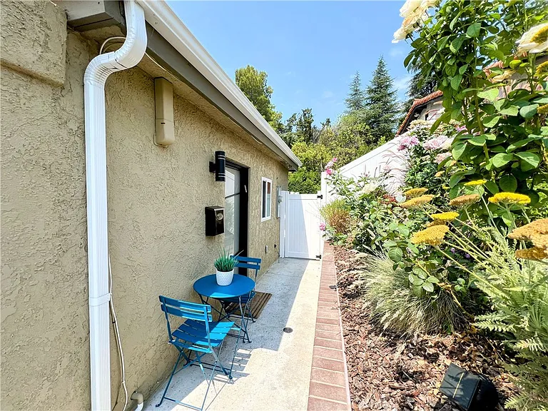 5311 Lockhurst Dr — Photo 16