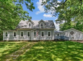 907 Putnam Pike, Glocester, RI 02814