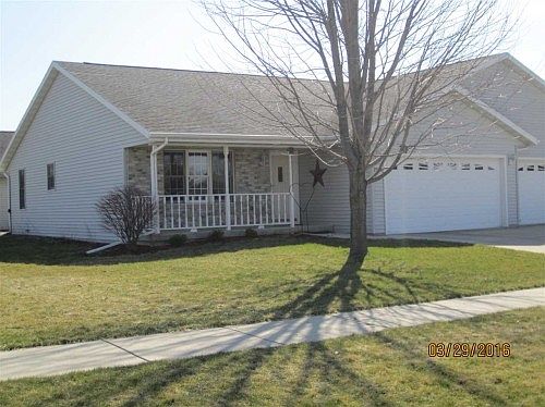 2nd image of 2524 N Wuthering Hills Dr