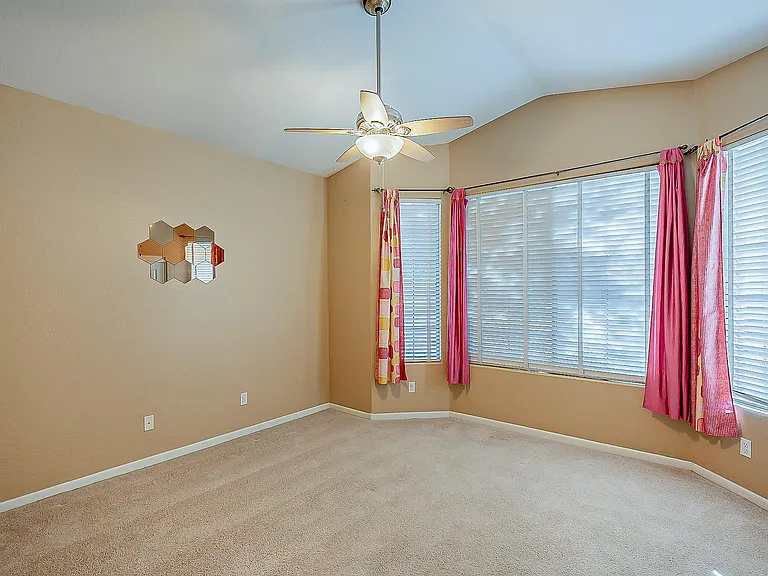 4926 E Duane Ln — Photo 35
