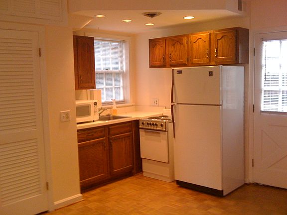 Corner Kitchen