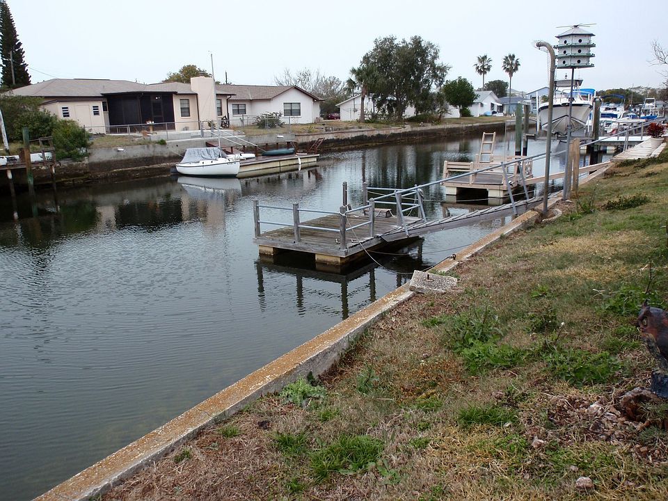 Dock