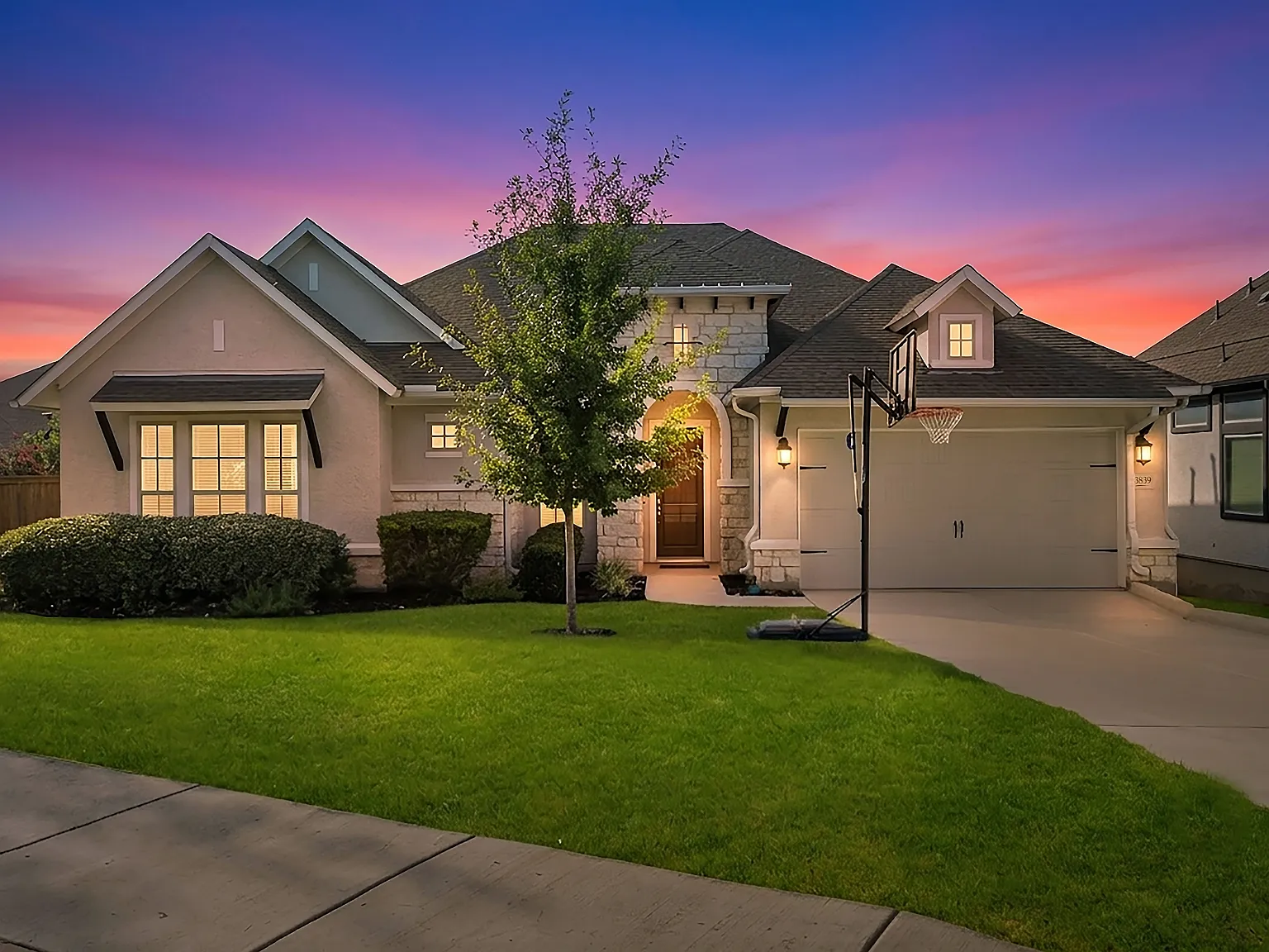 Luxury Reimagined in Shavano Highlands — Photo 1