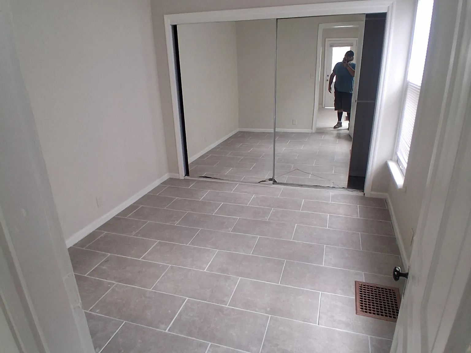 2 bed, 1000 sqft, $950 — Photo 3