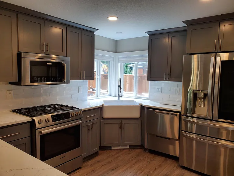 14290 SW Hall Blvd — Photo 2