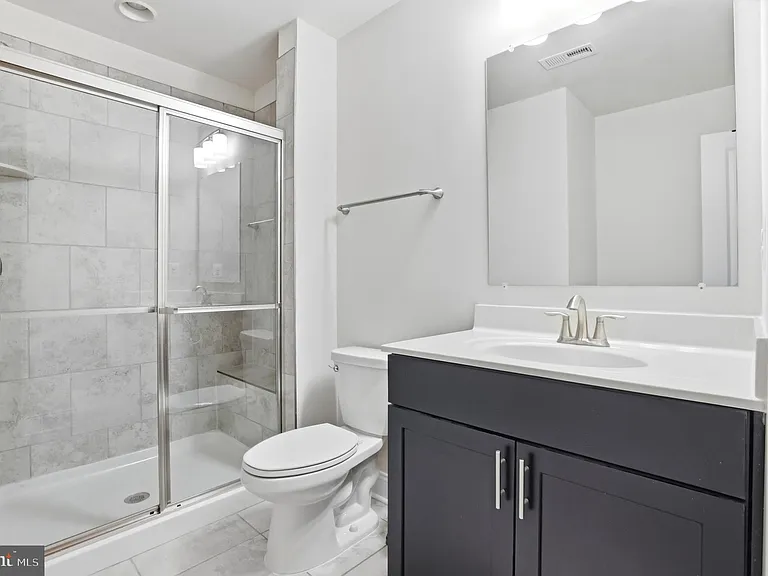 7140 Banbury Dr — Photo 41
