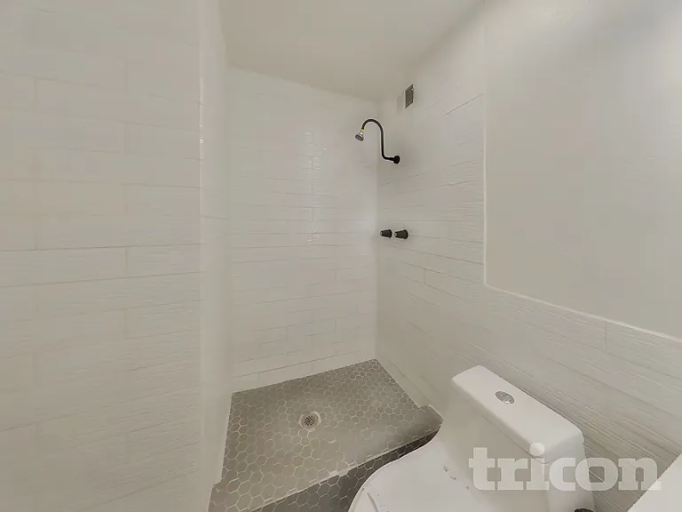 826 W Del Rio St — Photo 9