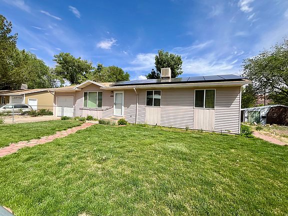 2nd image of 658 W Bartlett St