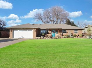 301 Mockingbird Dr N, Altus, OK 73521