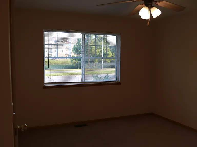 8941 Venice Ln — Photo 16