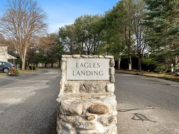 2nd image of 36 Fairway Dr #36