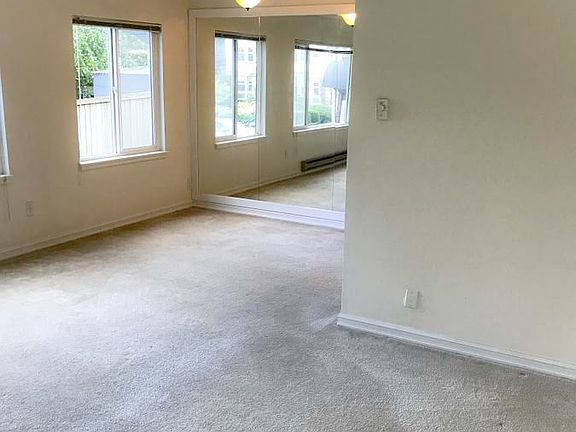 4th image of 424 19th Ave E APT 104