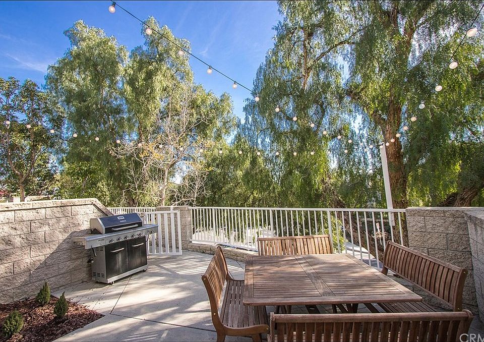 1st image of 38 Carlsbad Ln
