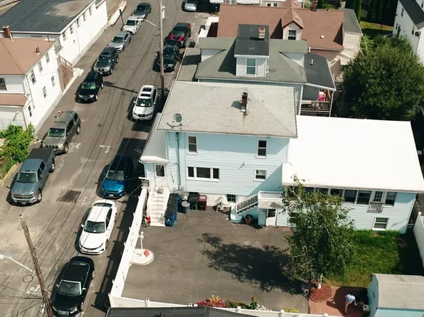 17 Avon St, Revere, MA 02151