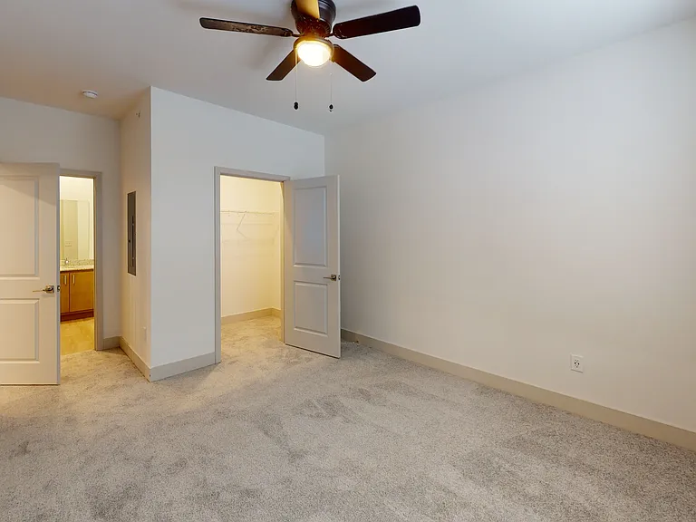Elevation 800 — Photo 40