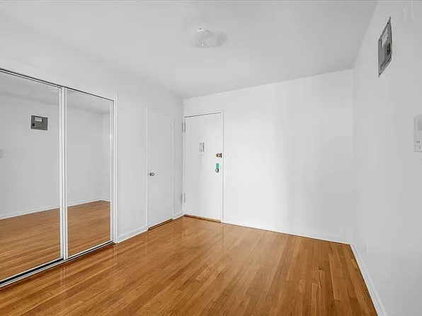 2 W End Ave APT 4G, Brooklyn, NY 11235