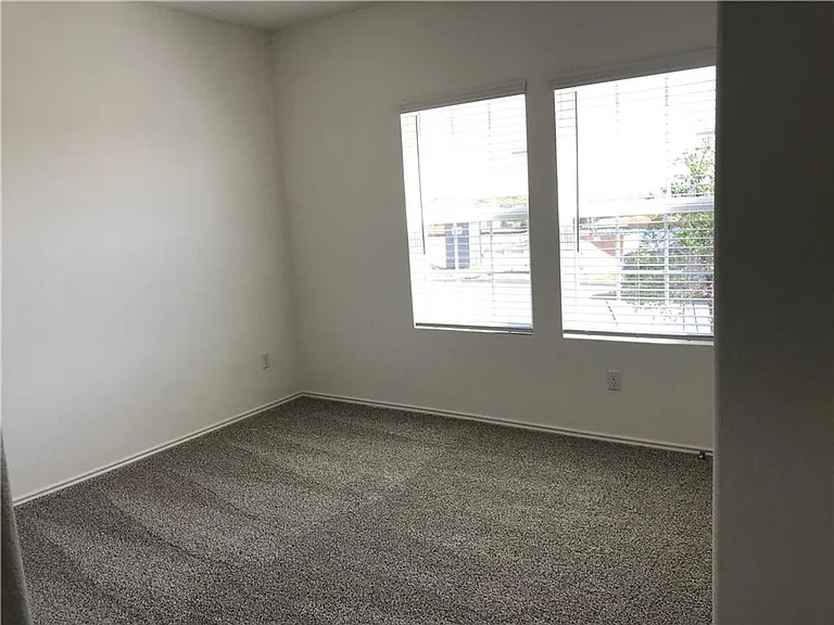 720 Mallow Rd — Photo 16