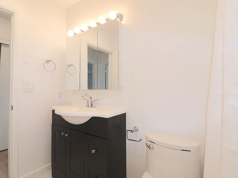3990 Crown Point Dr — Photo 17
