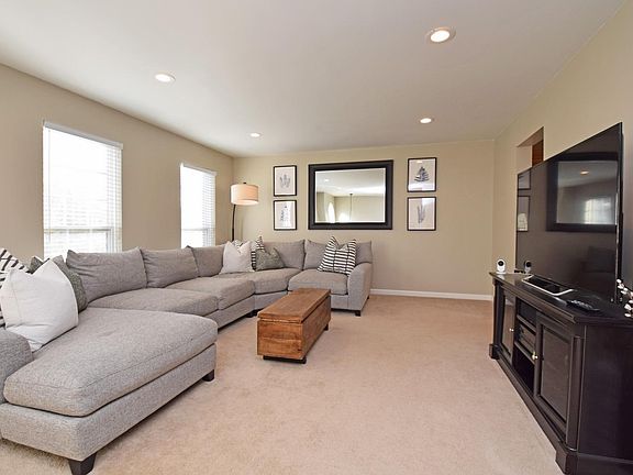 4th image of 7228 Mariemont Cres