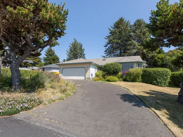 989 NW Estate Dr, Seal Rock, OR 97376